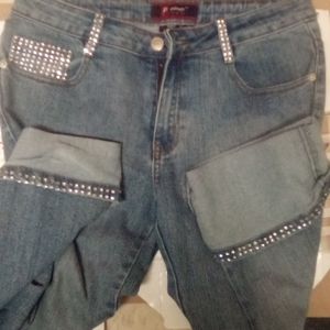 Juniors size seven capris